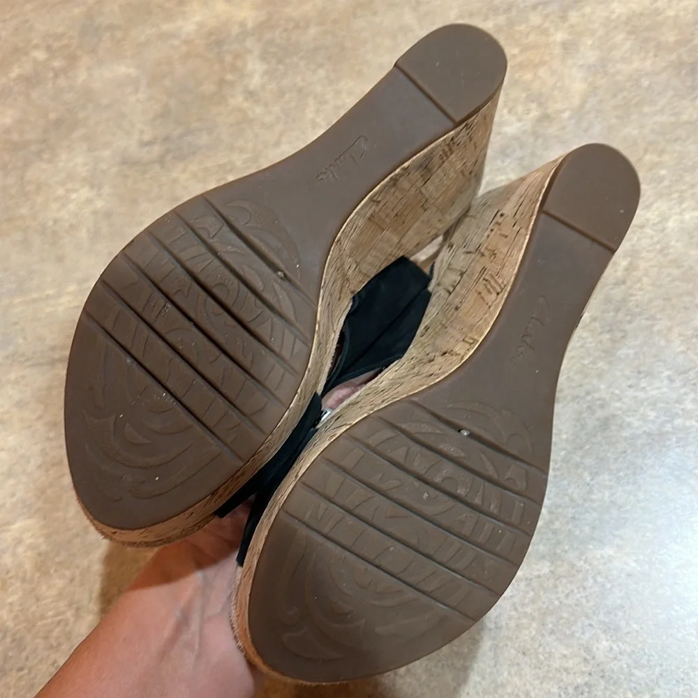 Women’s Clark sandals, size 7